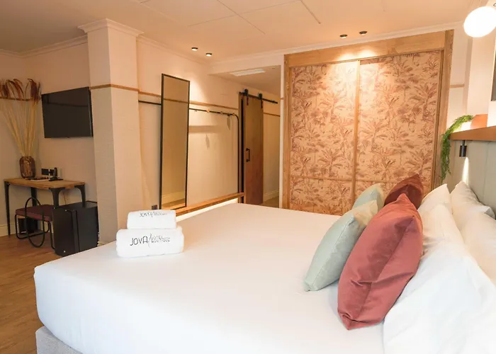 Hotell Jova Boutique 4*